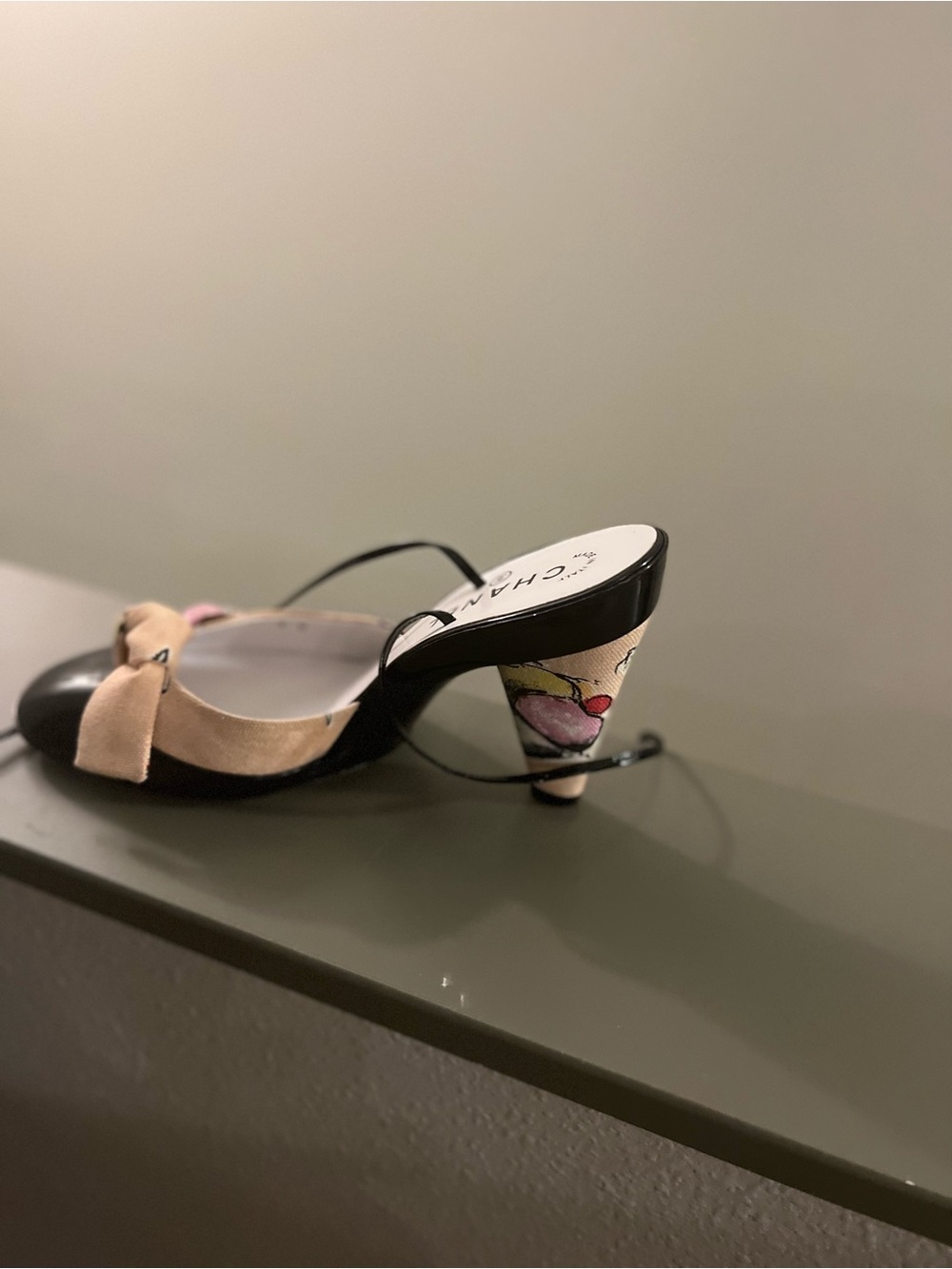 Black CHANEL Patent High Heel Sandals with Painted Nude Ankle Accent never worn - Picture 5 of 6